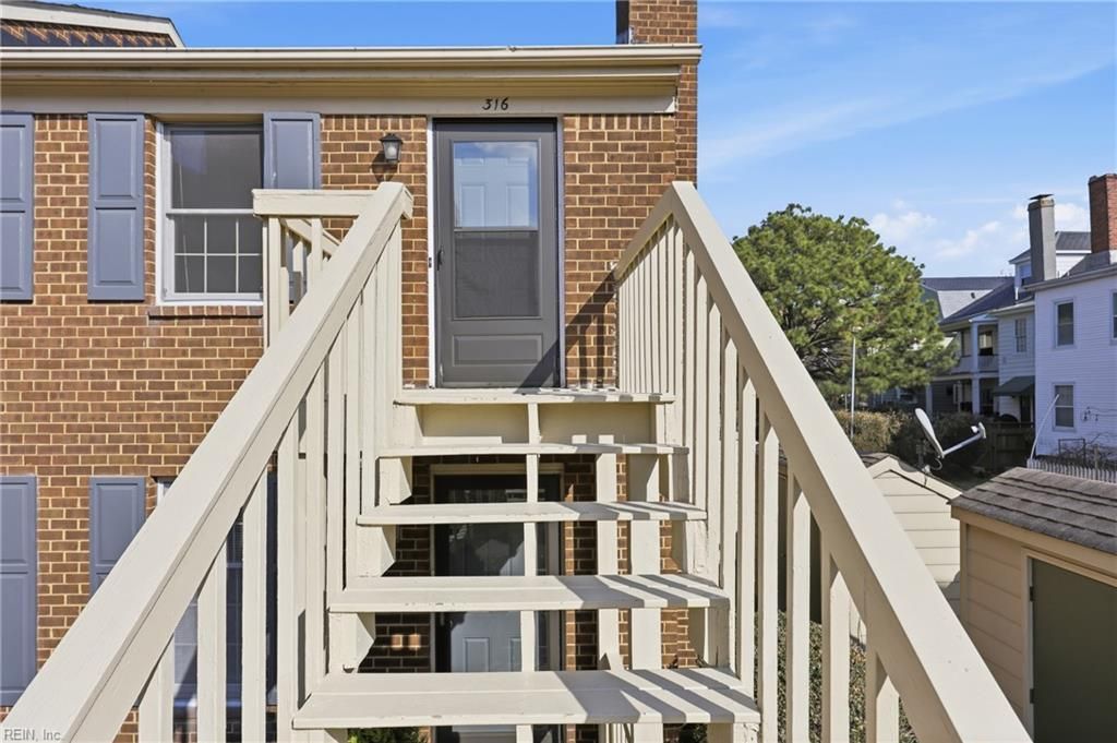 Photo of 316 Worthington Square, Portsmouth, VA 23704 (MLS # 10624127)