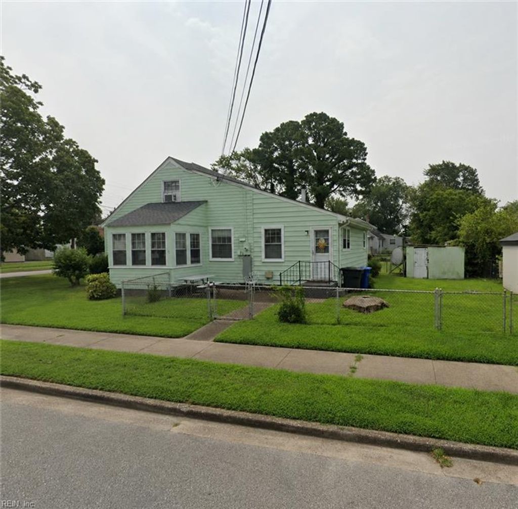 Photo of 1100 17th Street, Newport News, VA 23607 (MLS # 10639790)