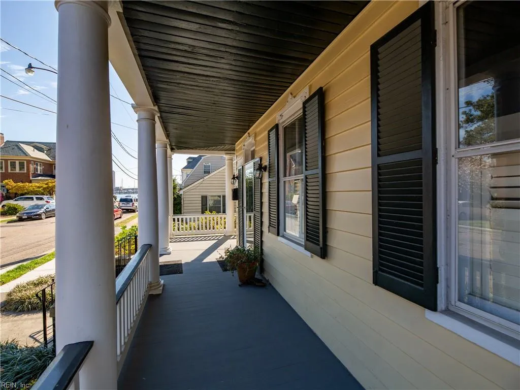 Portsmouth, Virginia 23704, United States, 4 Bedrooms Bedrooms, ,3 BathroomsBathrooms,Residential,Active,99105