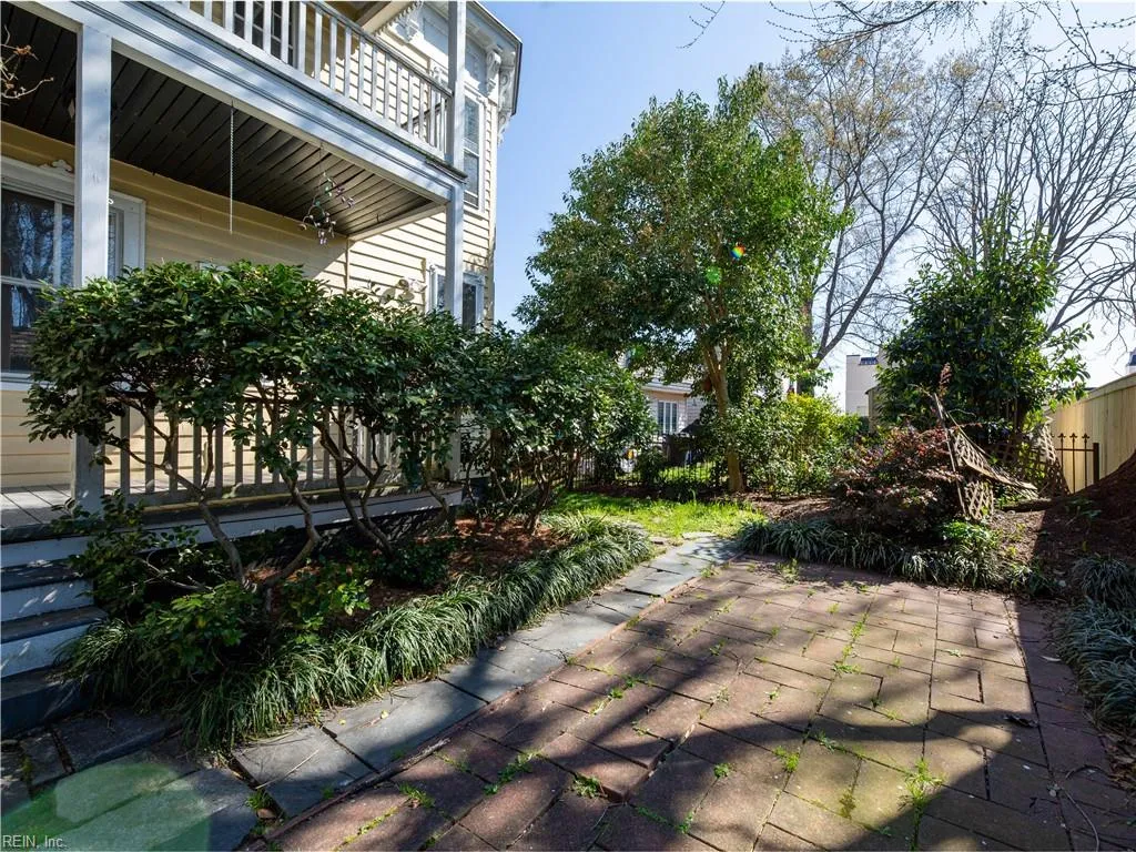 Portsmouth, Virginia 23704, United States, 4 Bedrooms Bedrooms, ,3 BathroomsBathrooms,Residential,Active,99105