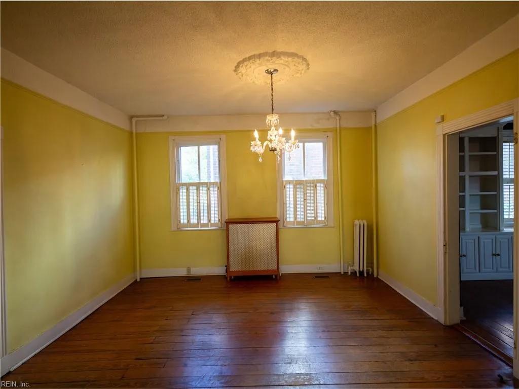 Portsmouth, Virginia 23704, United States, 4 Bedrooms Bedrooms, ,3 BathroomsBathrooms,Residential,Active,99105