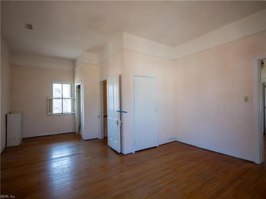 Portsmouth, Virginia 23704, United States, 4 Bedrooms Bedrooms, ,3 BathroomsBathrooms,Residential,Active,99105