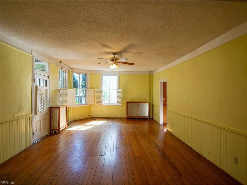 Portsmouth, Virginia 23704, United States, 4 Bedrooms Bedrooms, ,3 BathroomsBathrooms,Residential,Active,99105