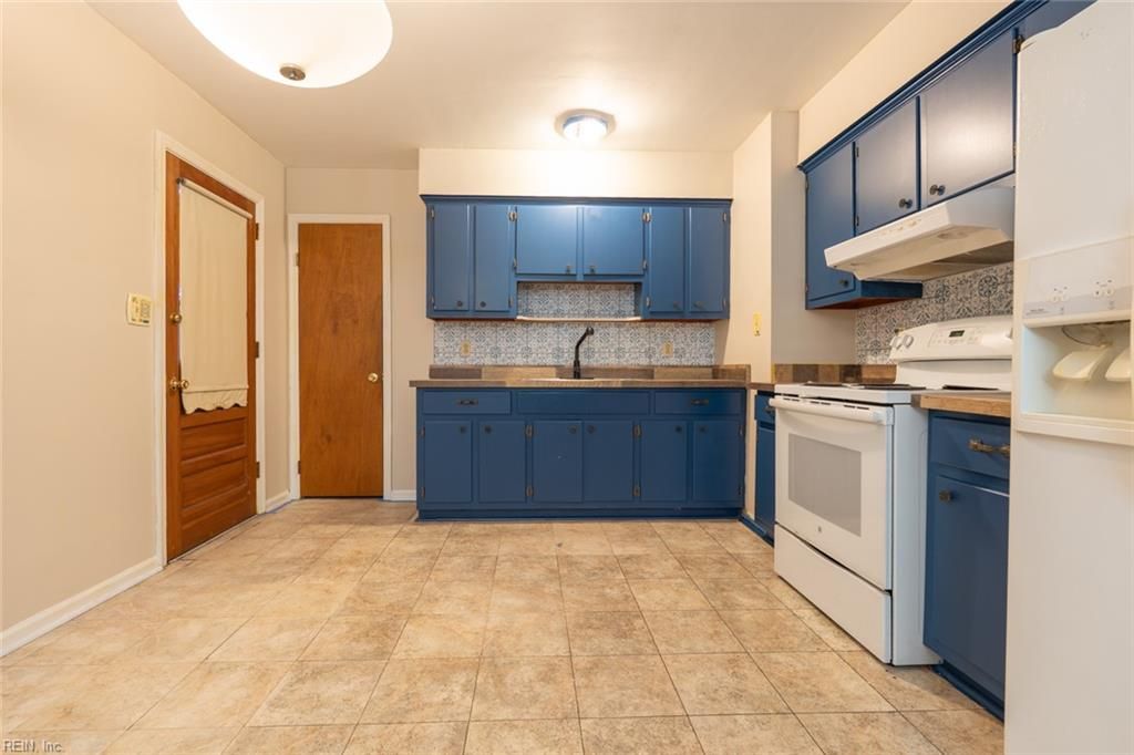 Photo of 3100 Norway Place, Norfolk, VA 23509 (MLS # 10614413)