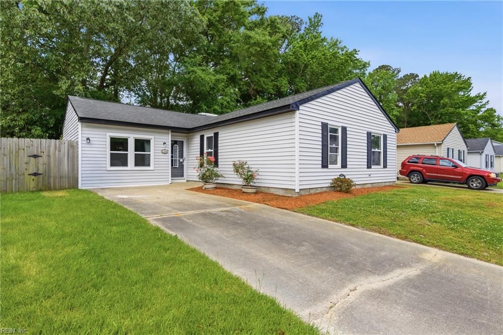 Photo of 1566 Hummingbird Lane, Virginia Beach, VA 23454 (MLS # 10635772)