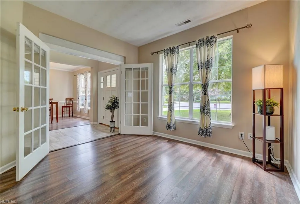 Chesapeake, Virginia 23323, United States, 5 Bedrooms Bedrooms, ,3 BathroomsBathrooms,Residential,Active,176488