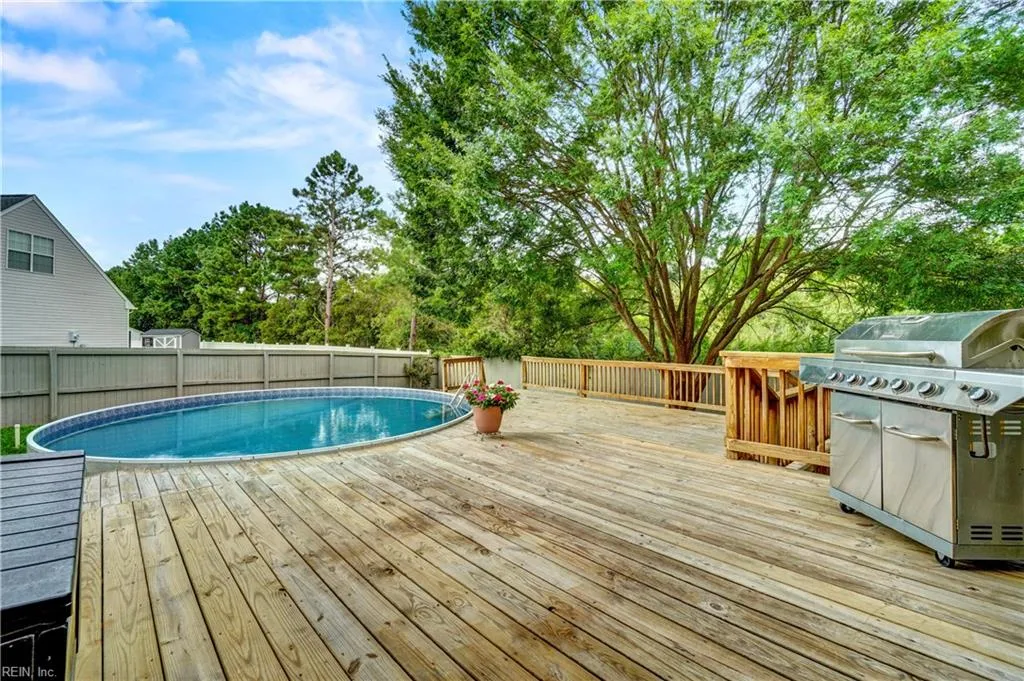 Chesapeake, Virginia 23323, United States, 5 Bedrooms Bedrooms, ,3 BathroomsBathrooms,Residential,Active,176488