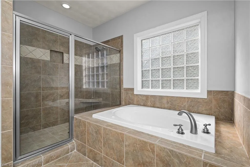 Chesapeake, Virginia 23322, United States, 5 Bedrooms Bedrooms, ,4 BathroomsBathrooms,Residential,Active,242286