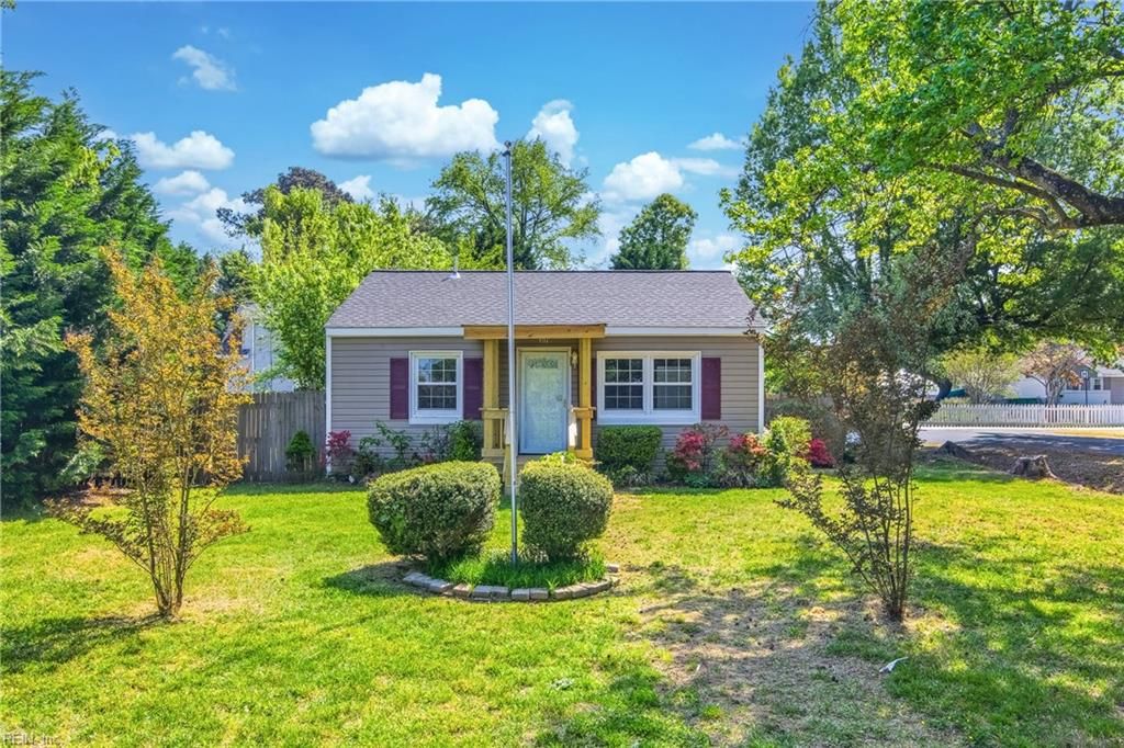 Photo of 317 Richmond Drive, Hampton, VA 23664 (MLS # 10630497)