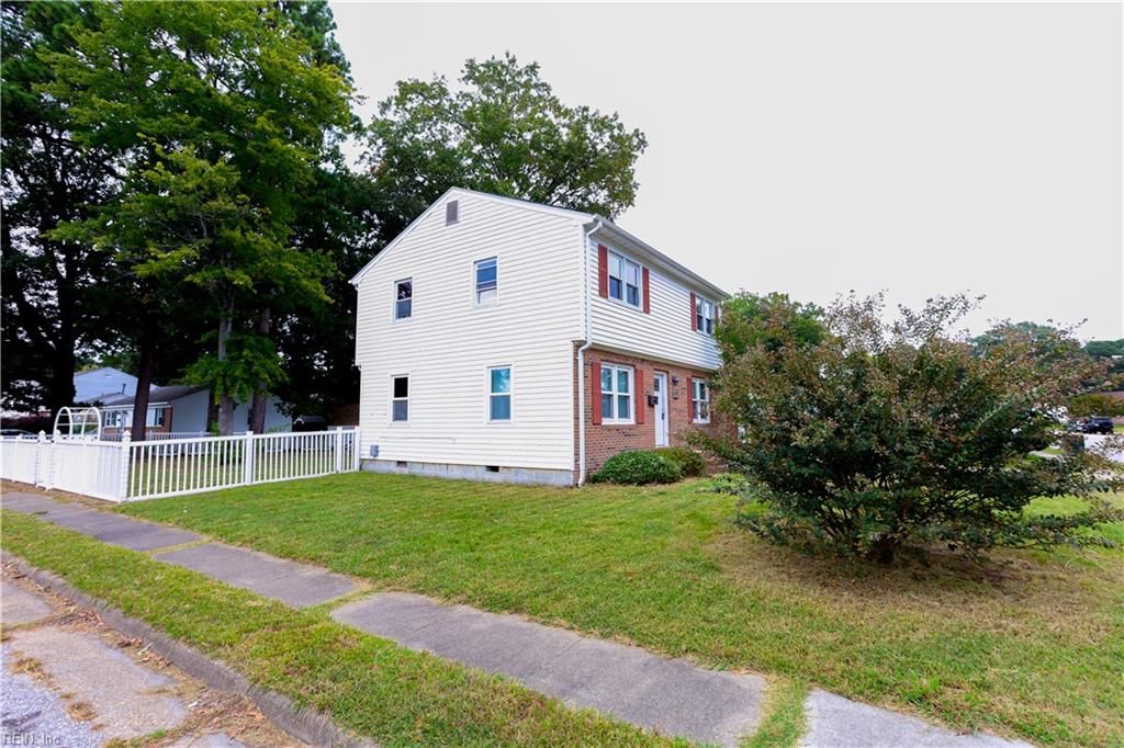 Photo of 101 Eastlawn Drive, Hampton, VA 23664 (MLS # 10624406)