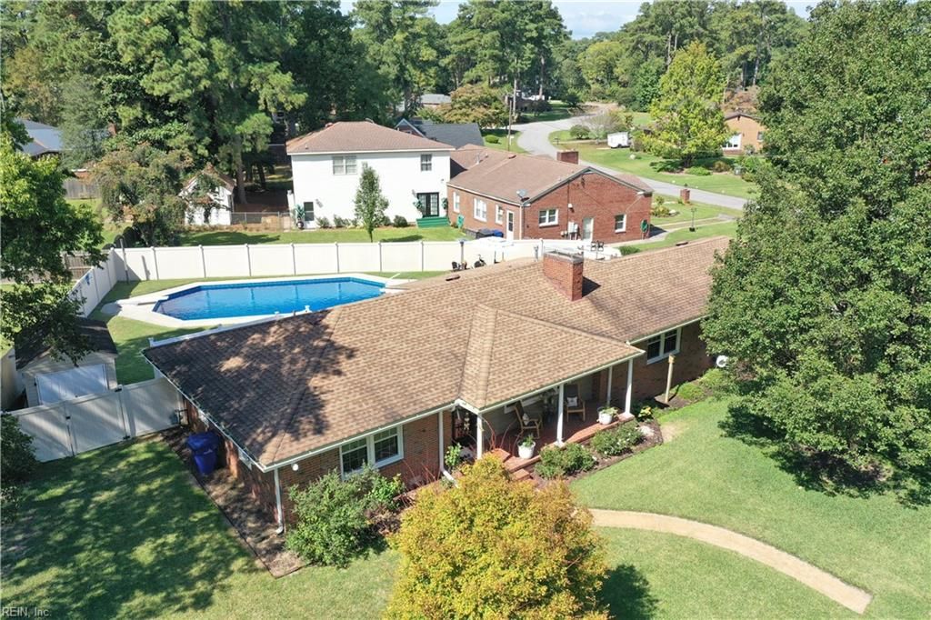 Photo of 2725 Sterling Point Dr Dr, Portsmouth, VA 23703 (MLS # 10617536)