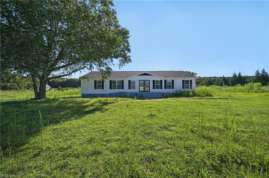 Photo of 5236 Whaleyville Boulevard, Suffolk, VA 23438 (MLS # 10654306)