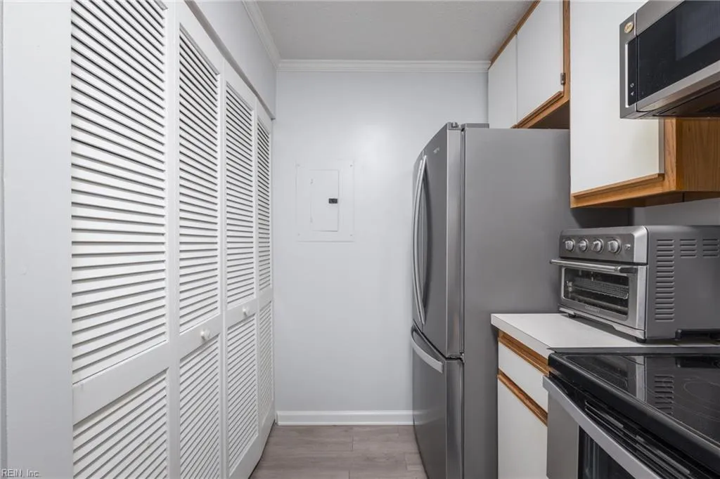 Virginia Beach, Virginia 23464, United States, 2 Bedrooms Bedrooms, ,2 BathroomsBathrooms,Residential,Active,92301