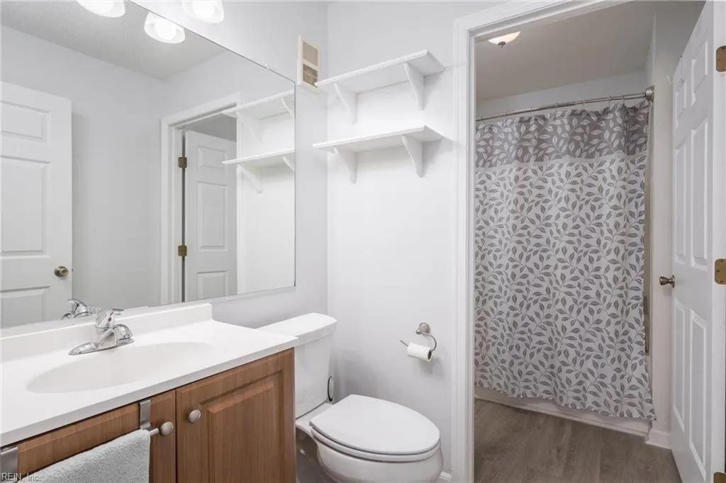 Virginia Beach, Virginia 23464, United States, 2 Bedrooms Bedrooms, ,2 BathroomsBathrooms,Residential,Active,92301