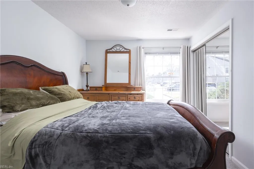 Virginia Beach, Virginia 23464, United States, 2 Bedrooms Bedrooms, ,2 BathroomsBathrooms,Residential,Active,92301