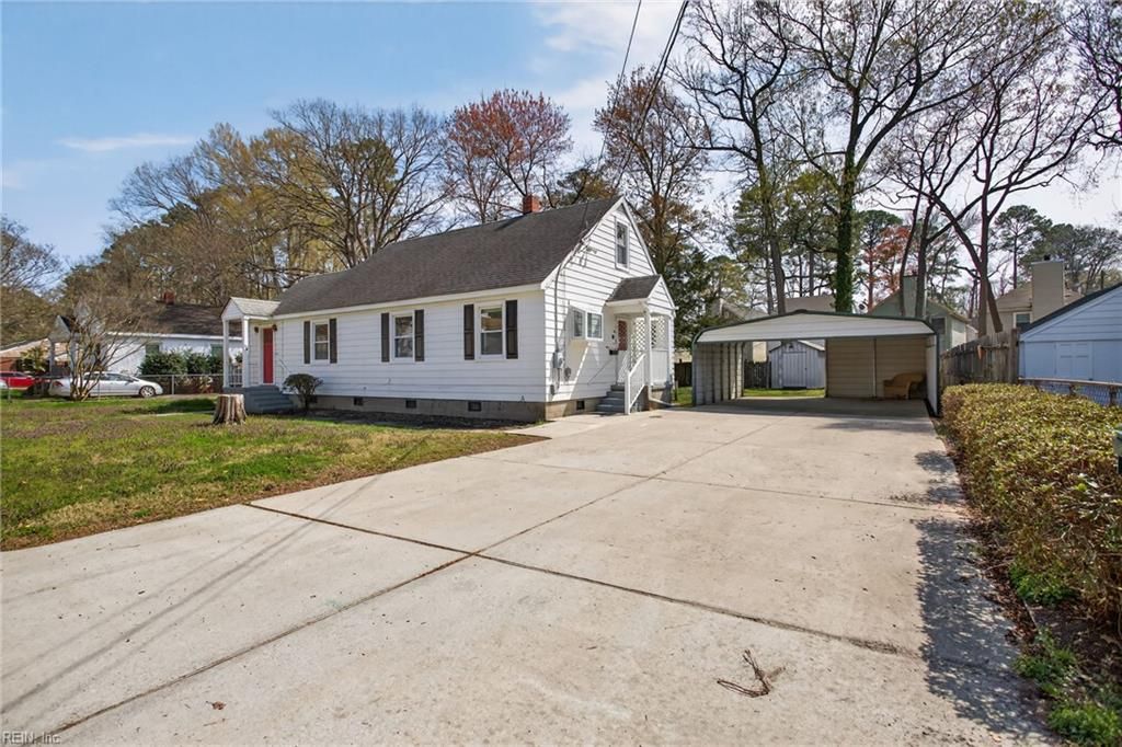 Photo of 14 Alpine Street, Newport News, VA 23606 (MLS # 10636420)