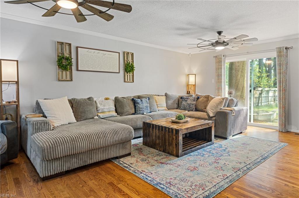 200 Hall DR
