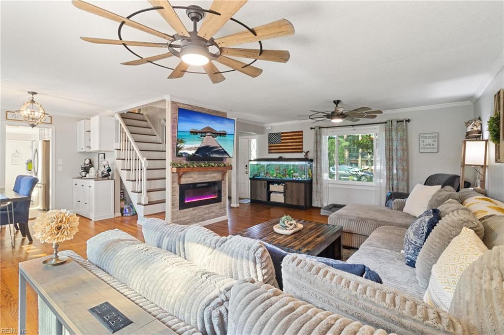200 Hall DR