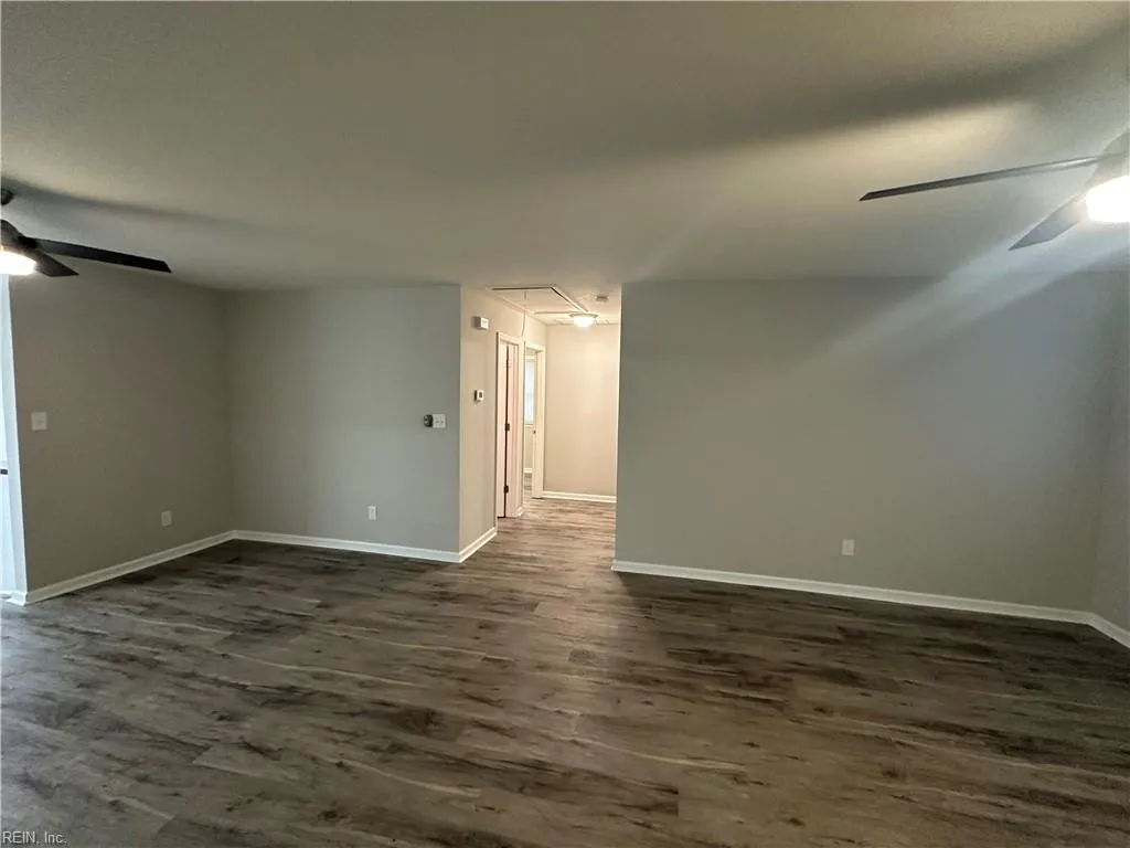 Norfolk, Virginia 23505, United States, 3 Bedrooms Bedrooms, ,2 BathroomsBathrooms,Residential,Pending,7639