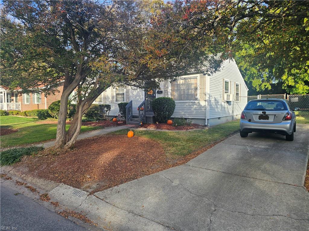 Photo of 7008 University Drive, Norfolk, VA 23513 (MLS # 10659483)