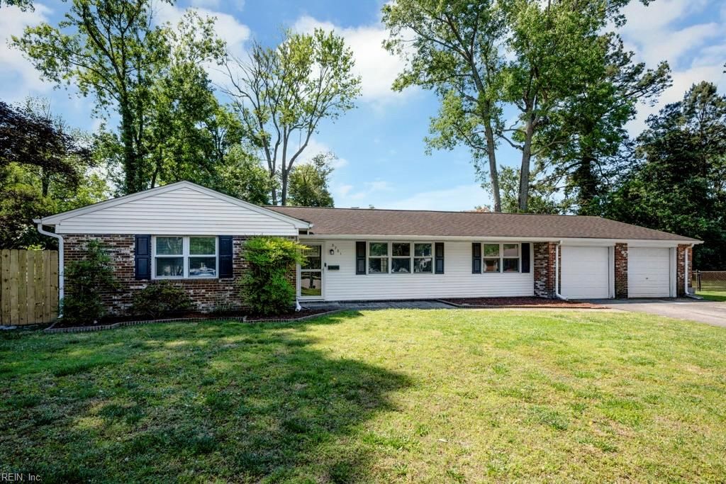Photo of 3701 Gresham Court, Virginia Beach, VA 23452 (MLS # 10635325)