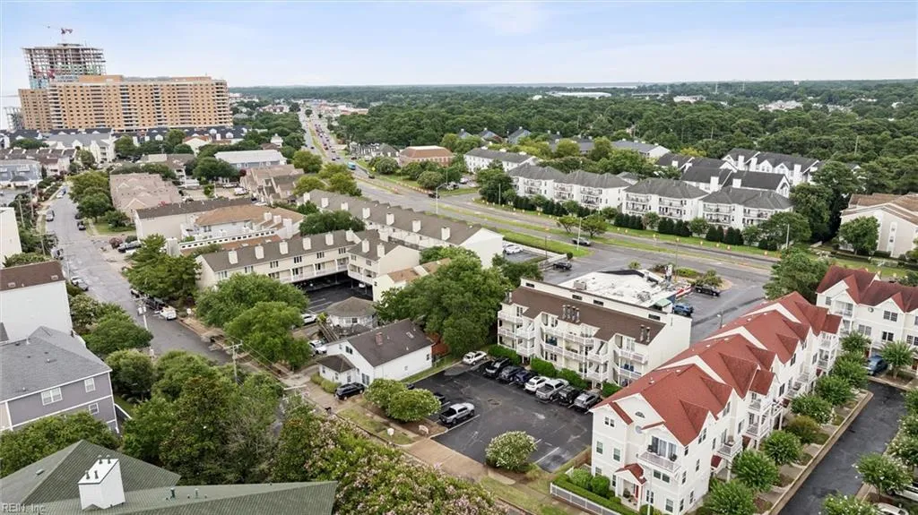 Virginia Beach, Virginia 23451, United States, 2 Bedrooms Bedrooms, ,1 BathroomBathrooms,Residential,Active,174360