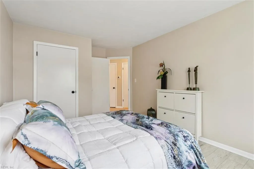 Virginia Beach, Virginia 23451, United States, 2 Bedrooms Bedrooms, ,1 BathroomBathrooms,Residential,Active,174360