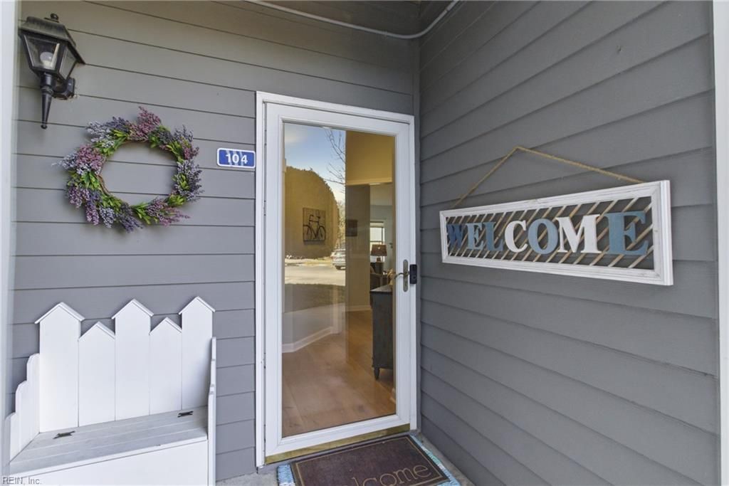 Photo of 1024 Porte Harbour Arch #104, Hampton, VA 23664 (MLS # 10634418)