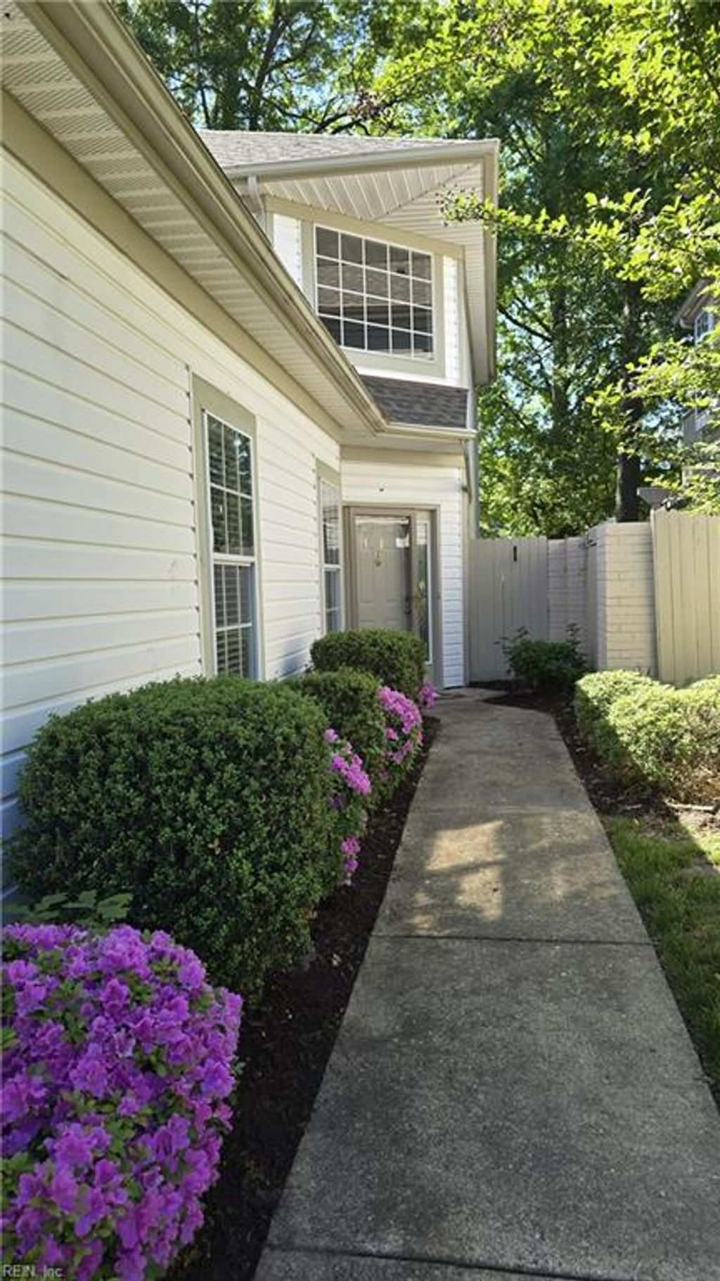 Photo of 114 Sarazen Court, Newport News, VA 23602 (MLS # 10630627)