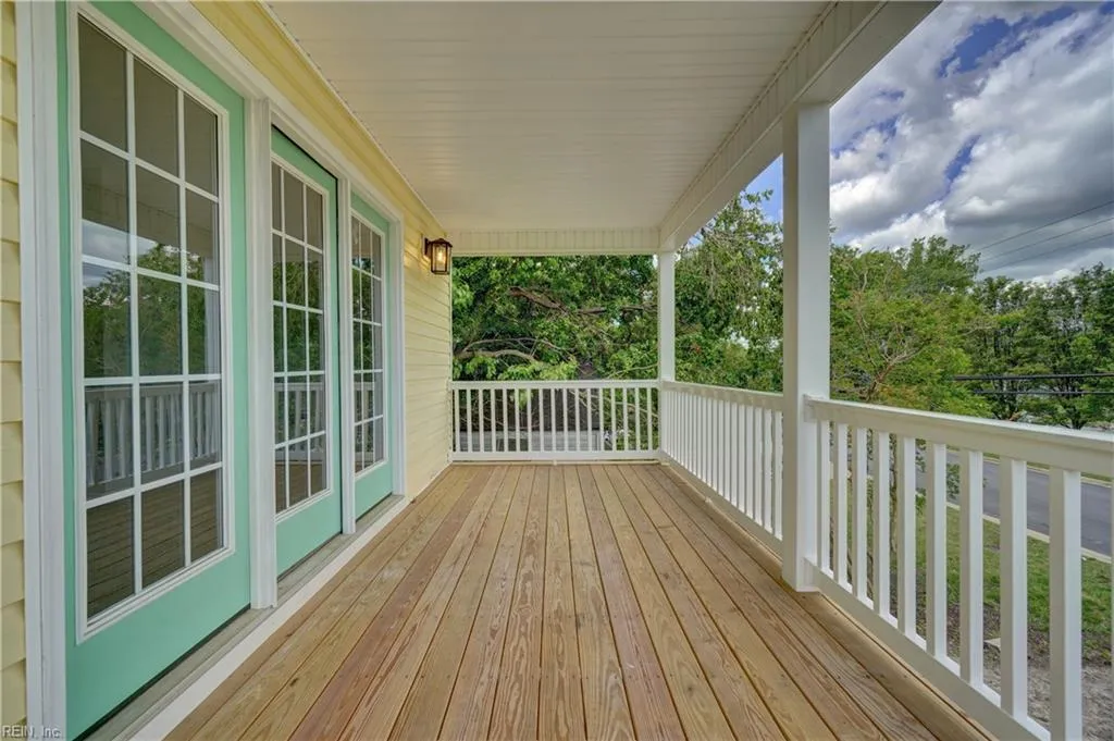 Hampton, Virginia 23664, United States, 5 Bedrooms Bedrooms, ,4 BathroomsBathrooms,Residential,Active,194837