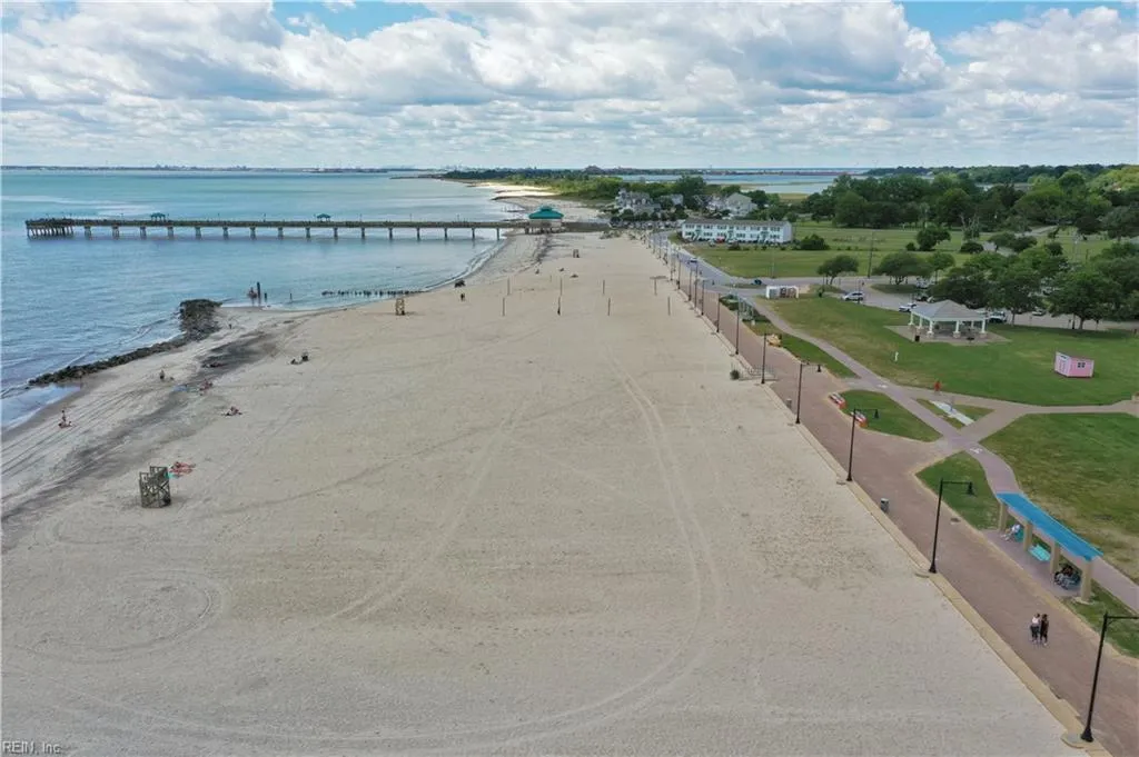 Hampton, Virginia 23664, United States, 5 Bedrooms Bedrooms, ,4 BathroomsBathrooms,Residential,Active,194837