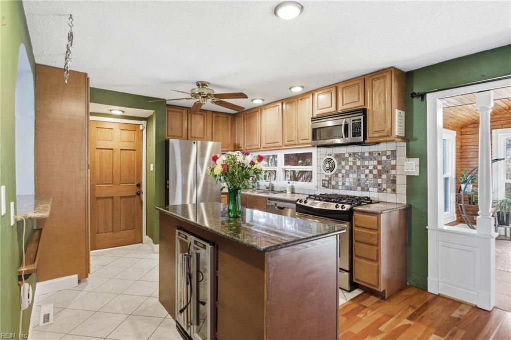 Photo of 7417 Patrician Road, Norfolk, VA 23518 (MLS # 10624759)