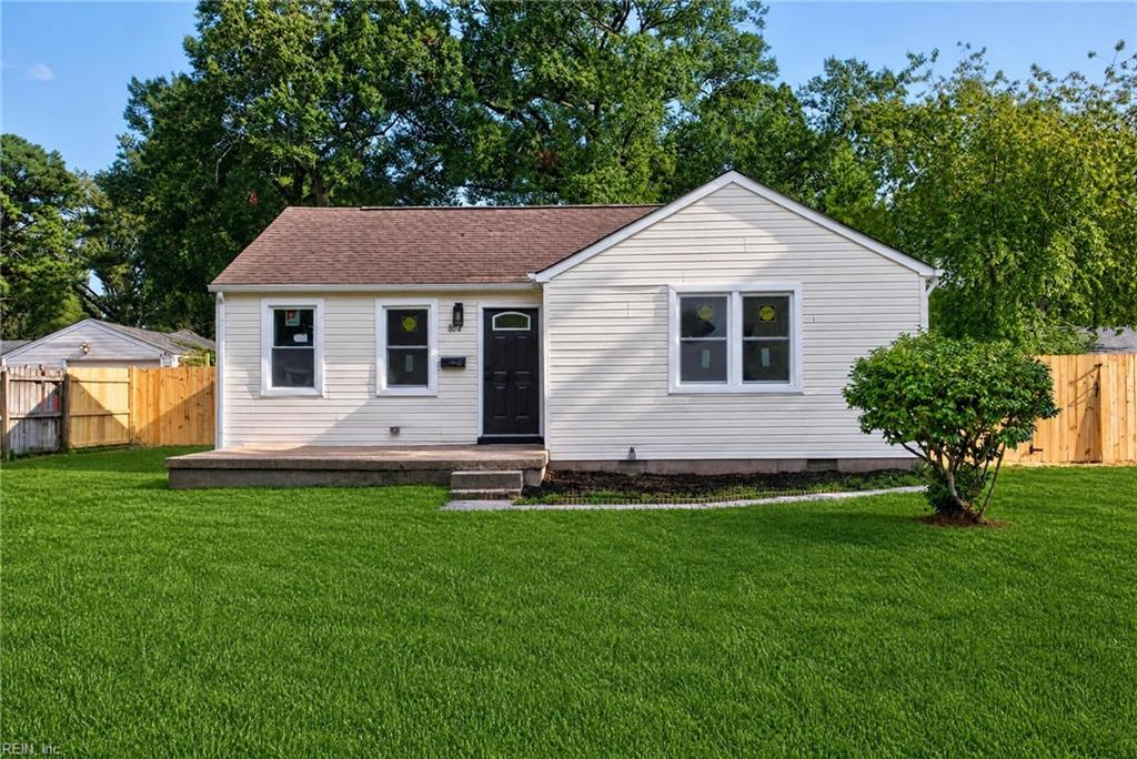 Photo of 802 Paul Street, Newport News, VA 23605 (MLS # 10652360)
