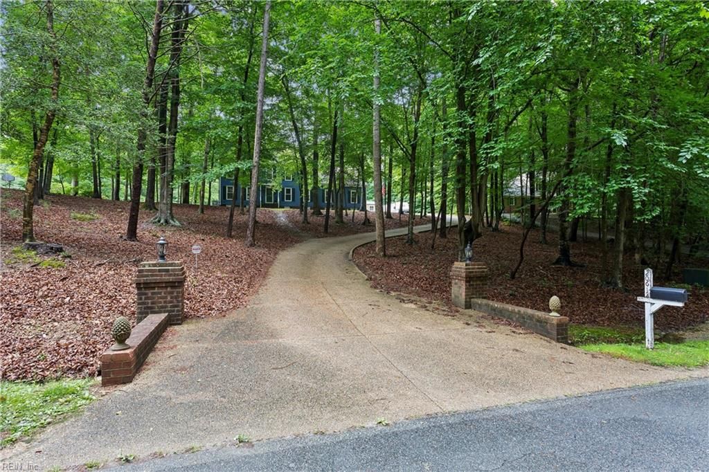 Photo of 206 Cherwell Court, Williamsburg, VA 23188 (MLS # 10636914)