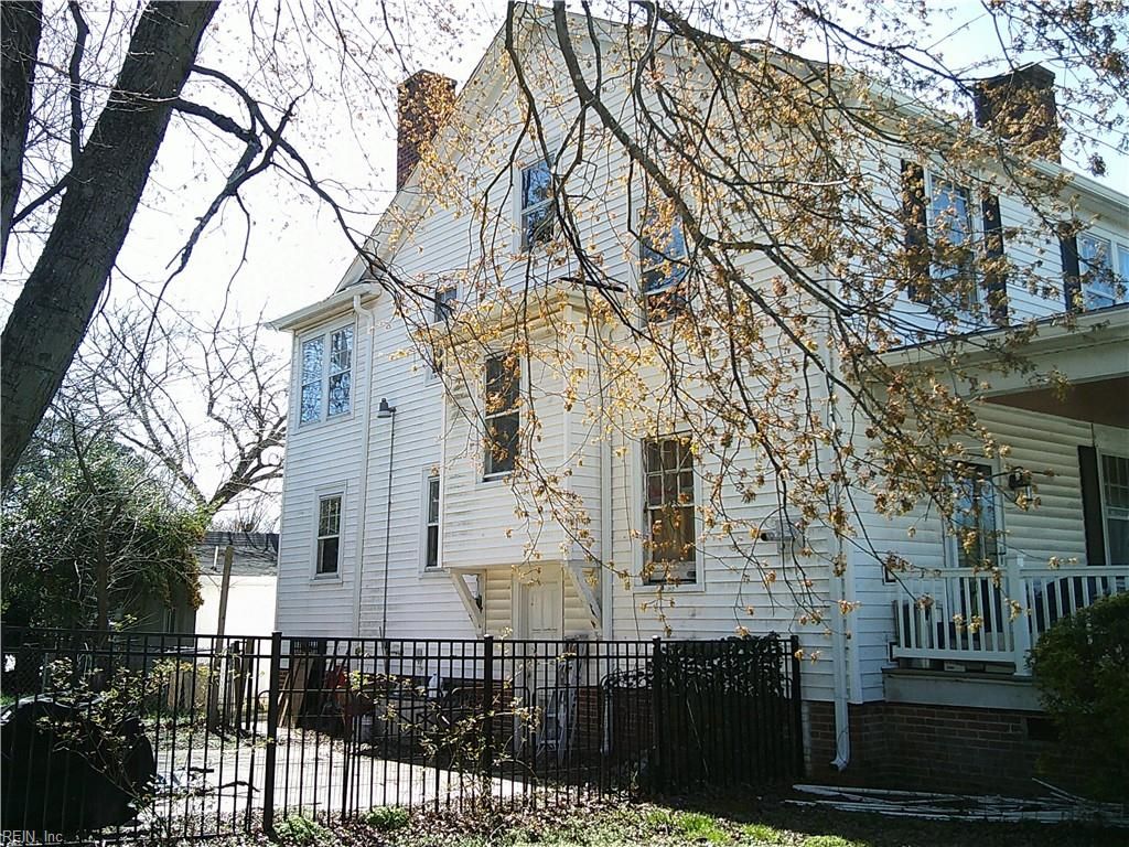 Photo of 303 W Second Avenue, Franklin, VA 23851 (MLS # 10624454)