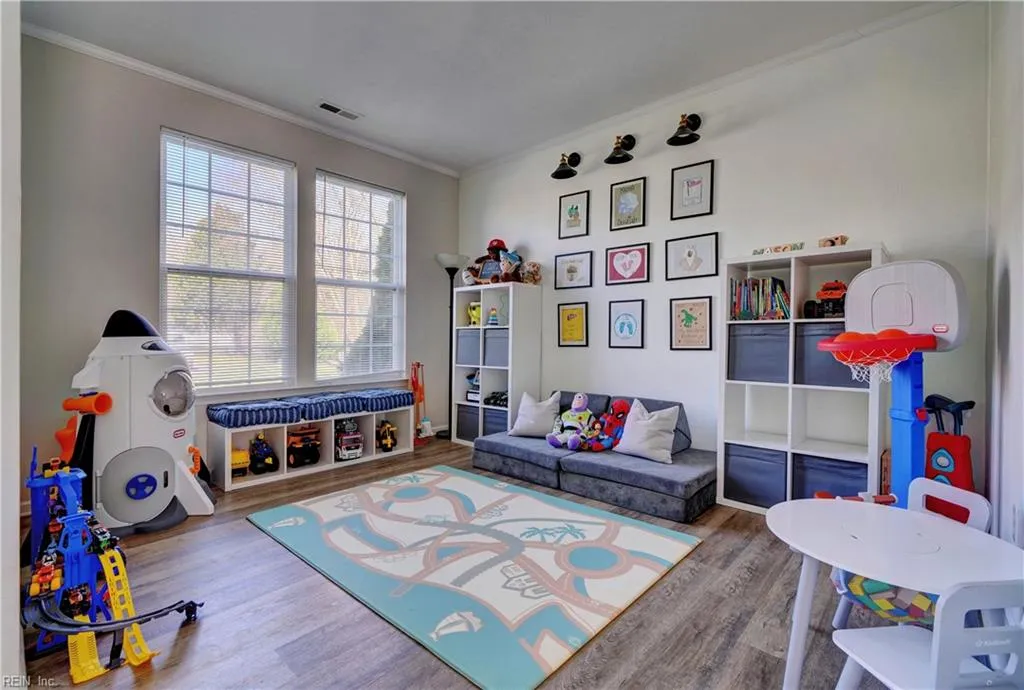 Suffolk, Virginia 23434, United States, 4 Bedrooms Bedrooms, ,3 BathroomsBathrooms,Residential,Active,92322