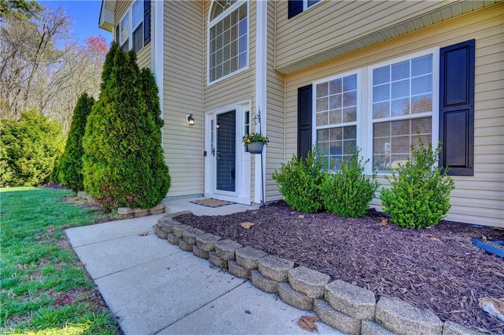 Suffolk, Virginia 23434, United States, 4 Bedrooms Bedrooms, ,3 BathroomsBathrooms,Residential,Active,92322