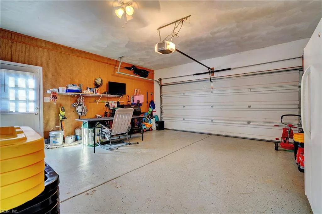 Suffolk, Virginia 23434, United States, 4 Bedrooms Bedrooms, ,3 BathroomsBathrooms,Residential,Active,92322