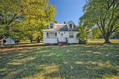 Photo of 8563 Farys Mill Road, Gloucester, VA 23061 (MLS # 10659178)