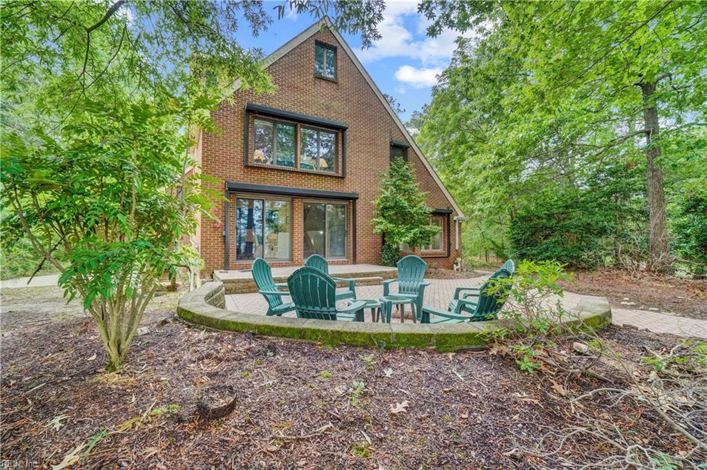 110 Olde Pond LN