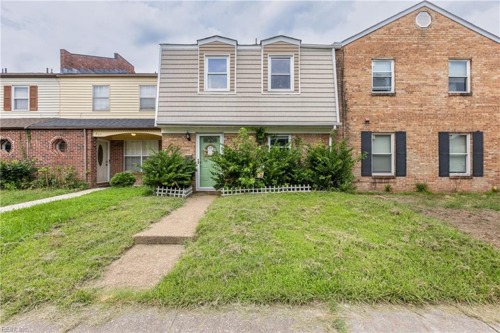 Photo of 602 Red Horse Lane, Virginia Beach, VA 23462 (MLS # 10625739)