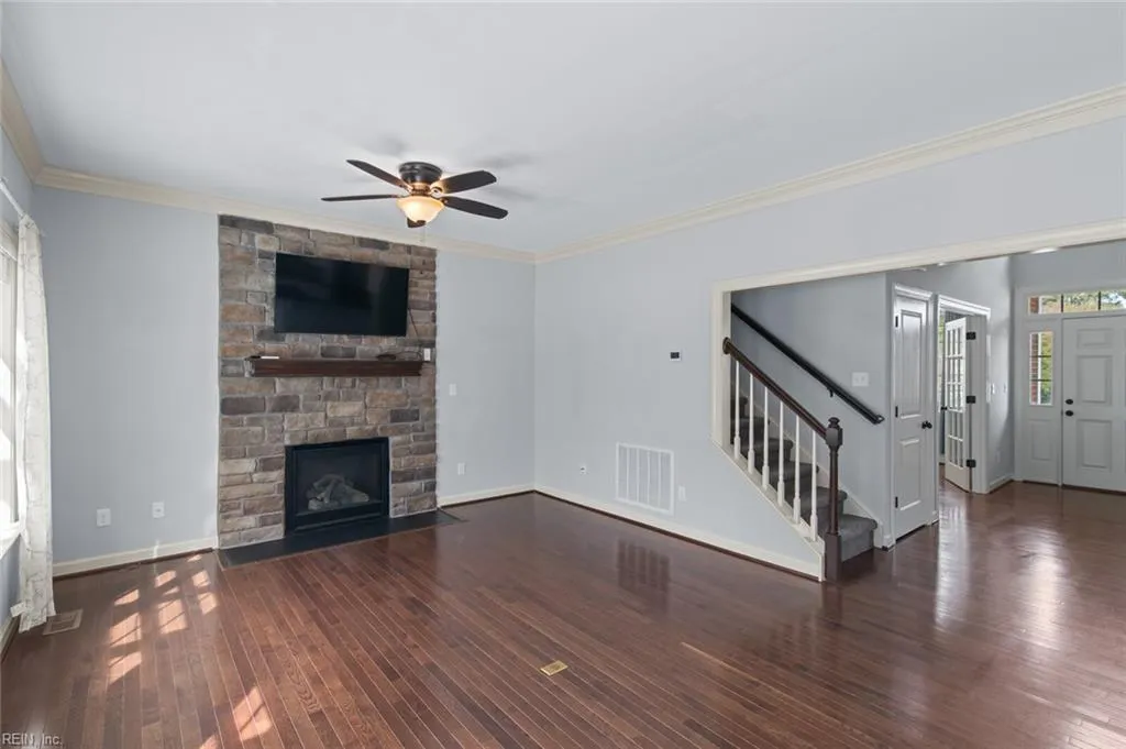 Poquoson, Virginia 23662, United States, 5 Bedrooms Bedrooms, ,4 BathroomsBathrooms,Residential,Active,95222