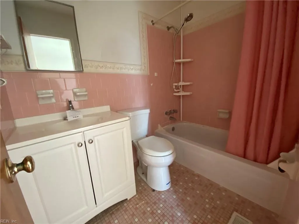 Hampton, Virginia 23669, United States, 4 Bedrooms Bedrooms, ,3 BathroomsBathrooms,Residential,Active,113829