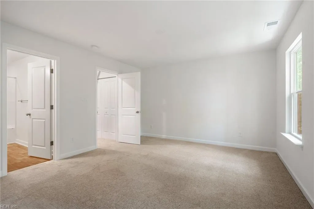 Suffolk, Virginia 23435, United States, 3 Bedrooms Bedrooms, ,3 BathroomsBathrooms,Residential,Pending,200747