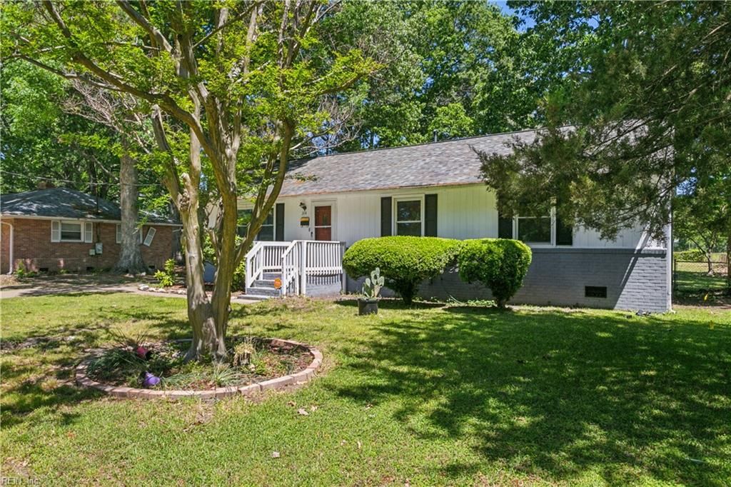 Photo of 314 Martha Lee Drive, Hampton, VA 23666 (MLS # 10635467)