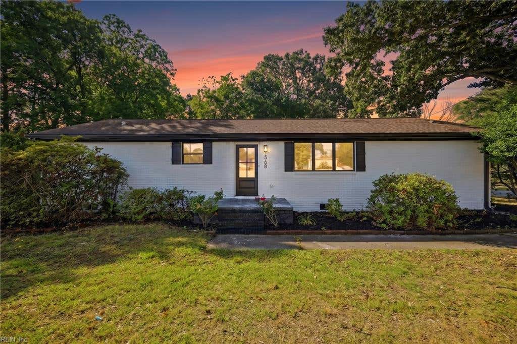 Photo of 1568 Kempsville Road, Virginia Beach, VA 23464 (MLS # 10648550)
