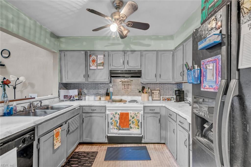 Photo of 222 Bridgewater Drive, Newport News, VA 23603 (MLS # 10634318)