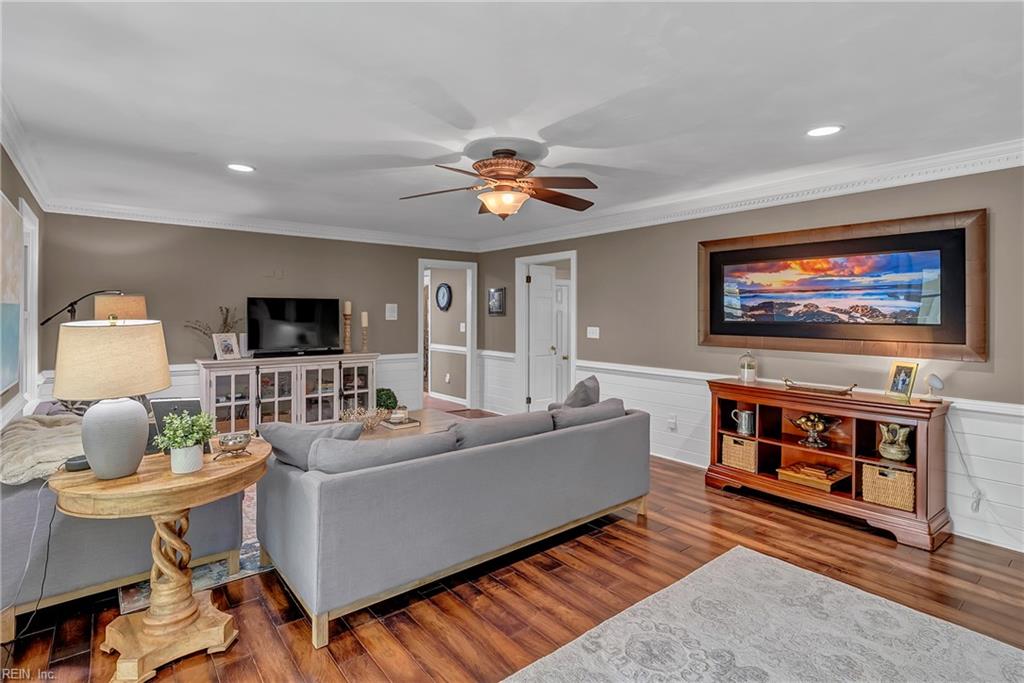 1713 Lovetts Pond LN
