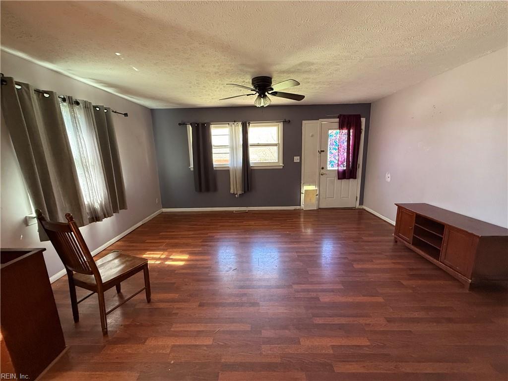 13A Colberts LN