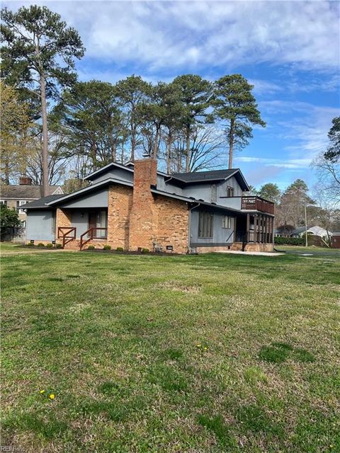 Photo of 8 Butler Place, Newport News, VA 23606 (MLS # 10634724)